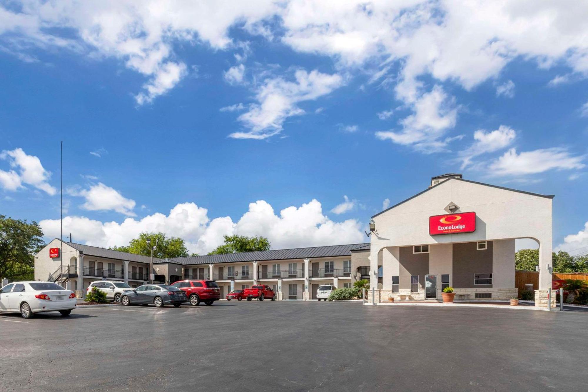 Hotel Econo & Near Lackland Afb San Antonio