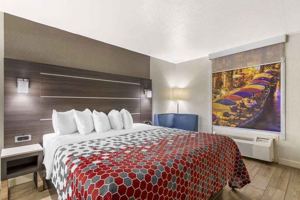 Hotel Econo & Near Lackland Afb 2*