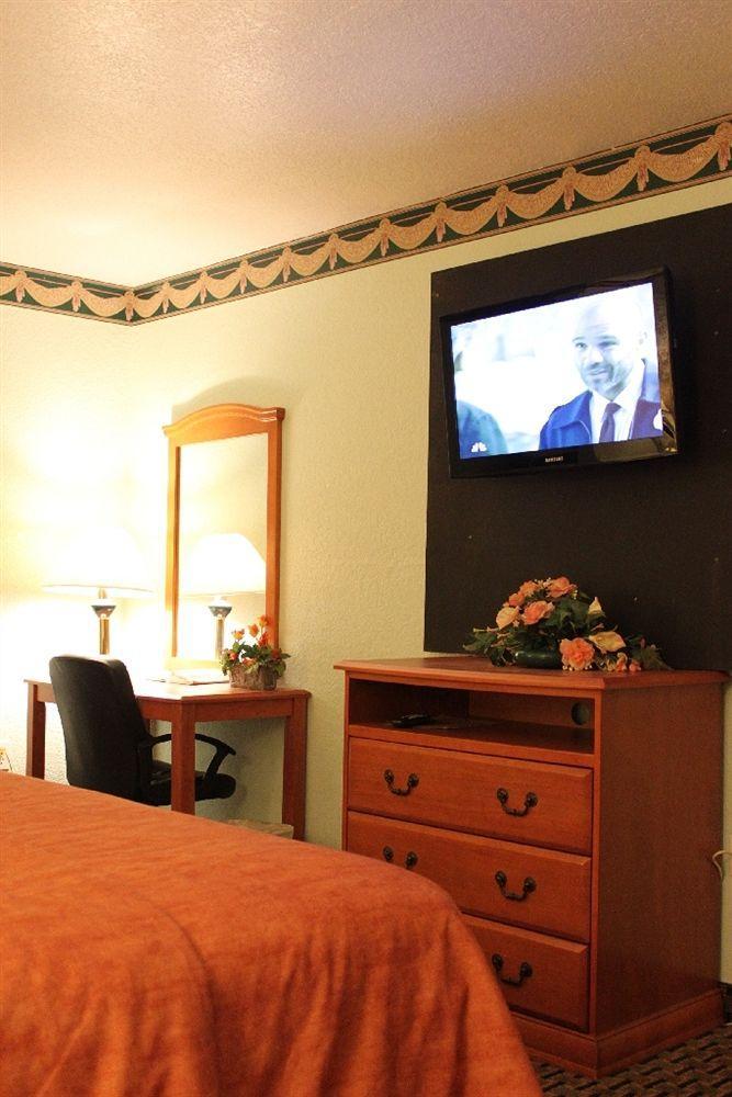 Econo & Near Lackland Afb 2* San Antonio