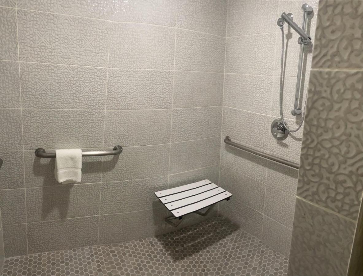 Hotel Econo & Near Lackland Afb San Antonio