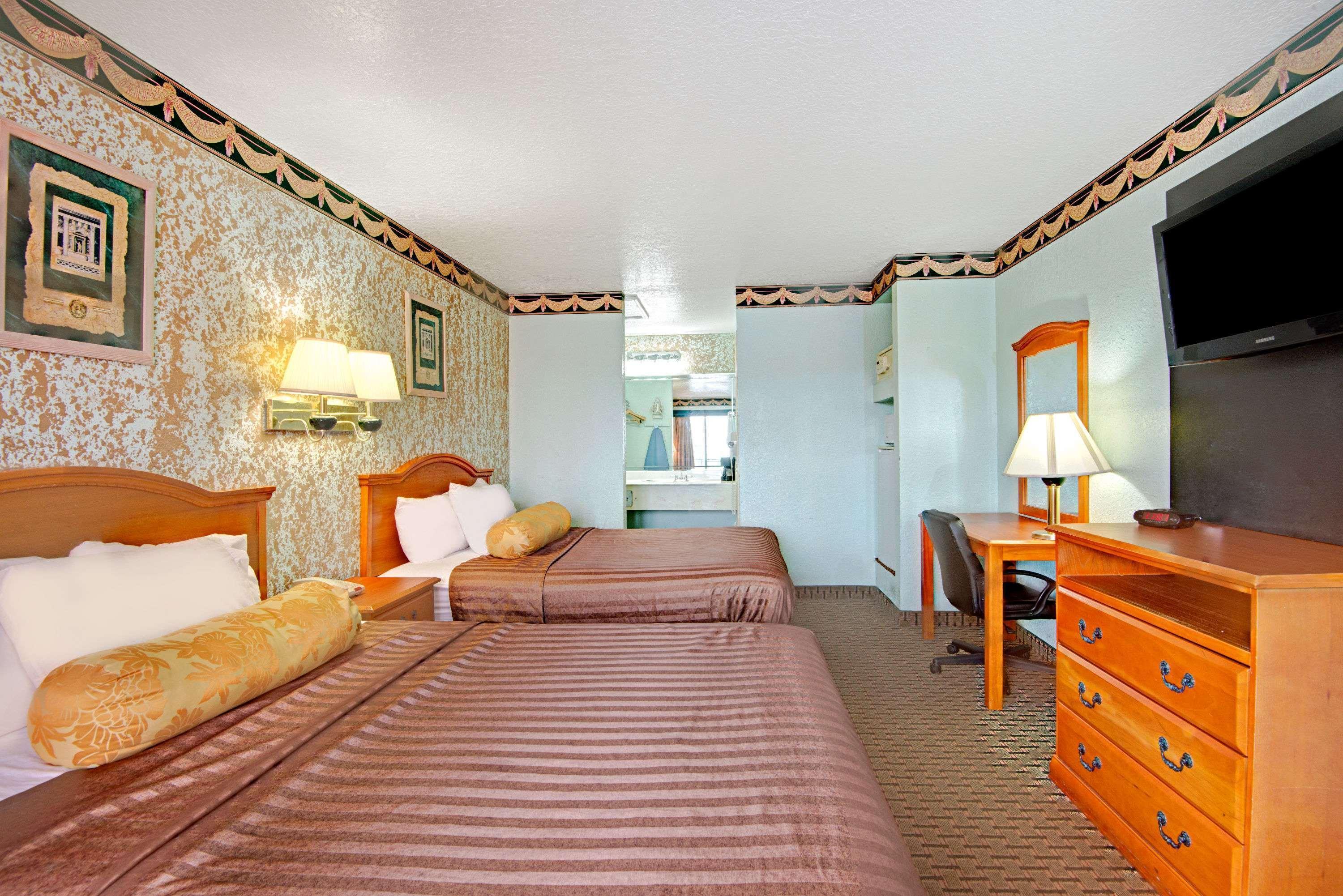 Hotel Econo & Near Lackland Afb San Antonio