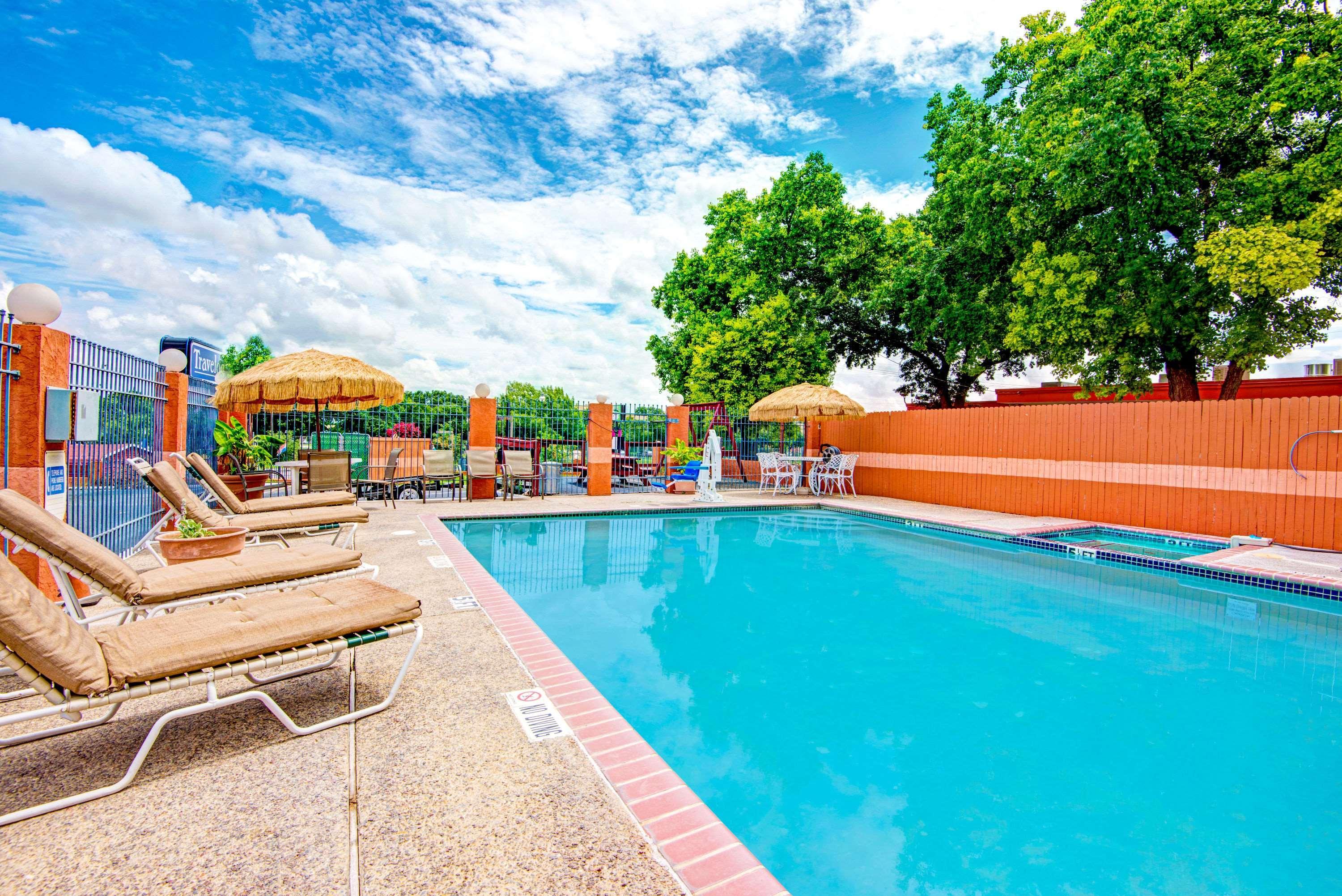 Econo & Near Lackland Afb Hotel San Antonio