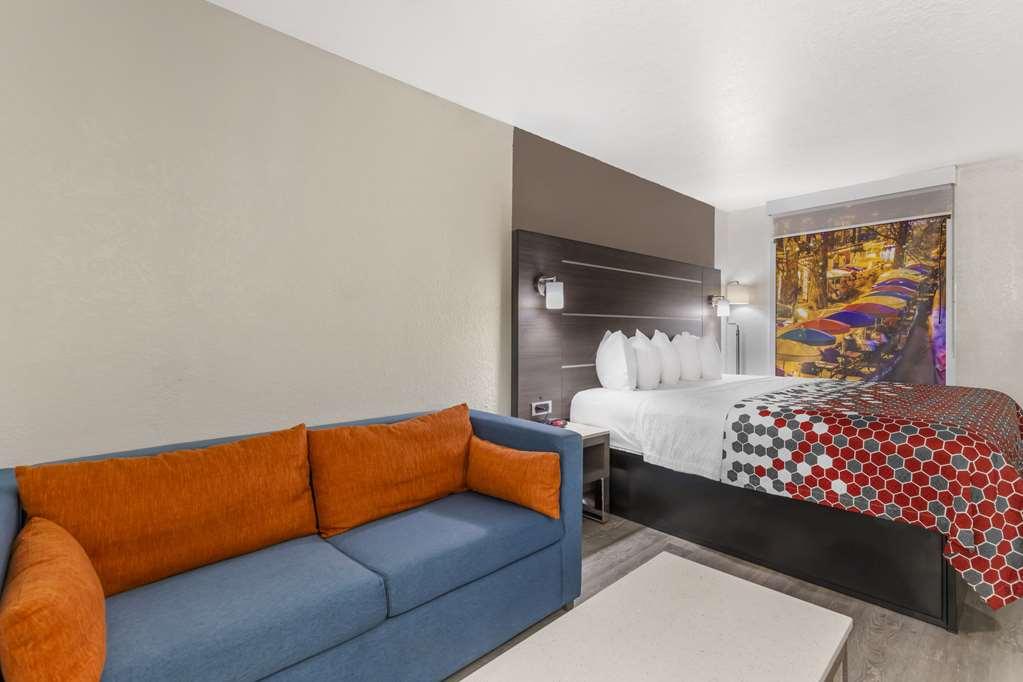 Econo & Near Lackland Afb 2* San Antonio