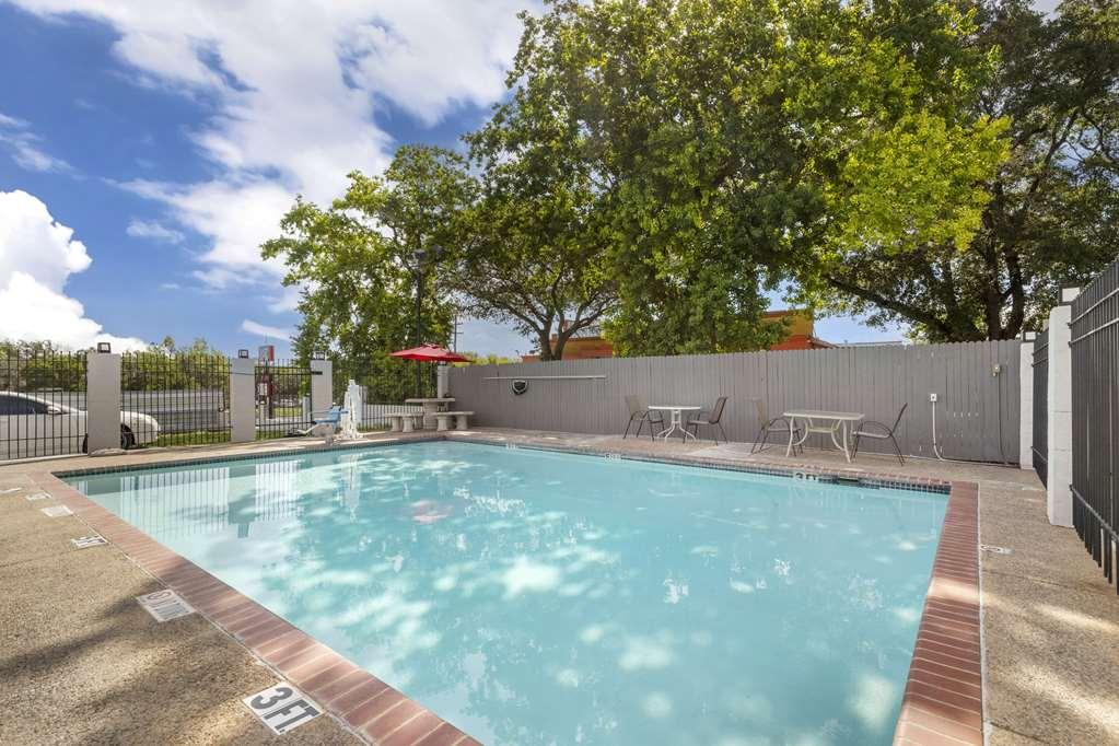 Hotel Econo & Near Lackland Afb