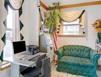 Econo & Near Lackland Afb 2* San Antonio
