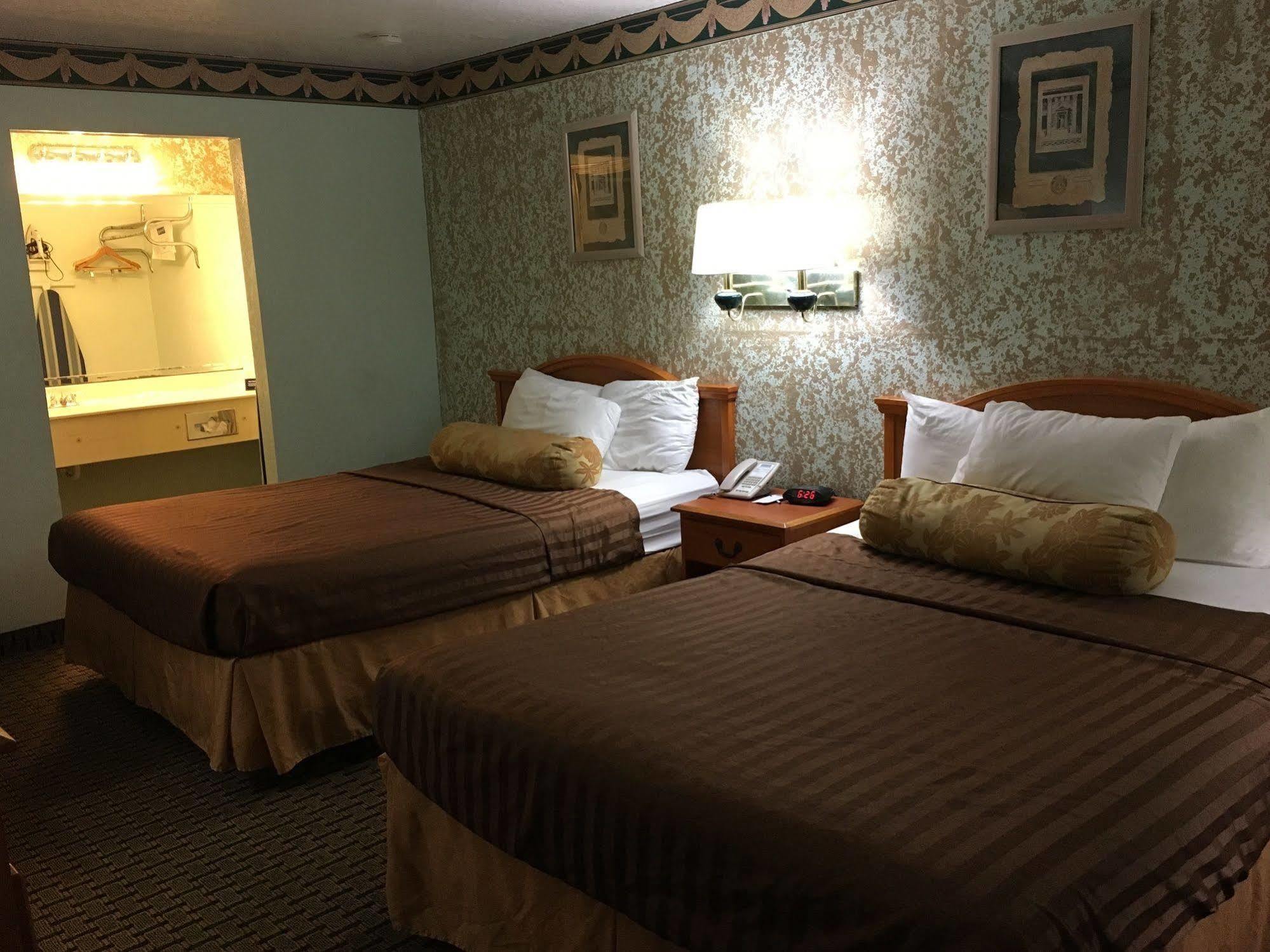 Econo & Near Lackland Afb Hotel