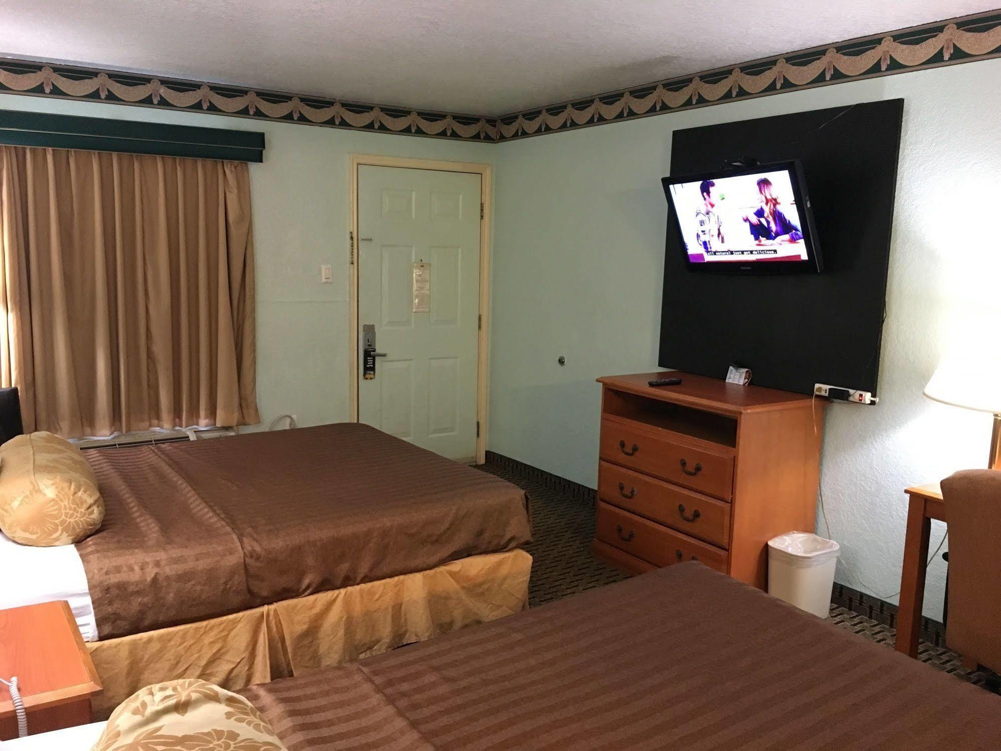 Econo & Near Lackland Afb San Antonio